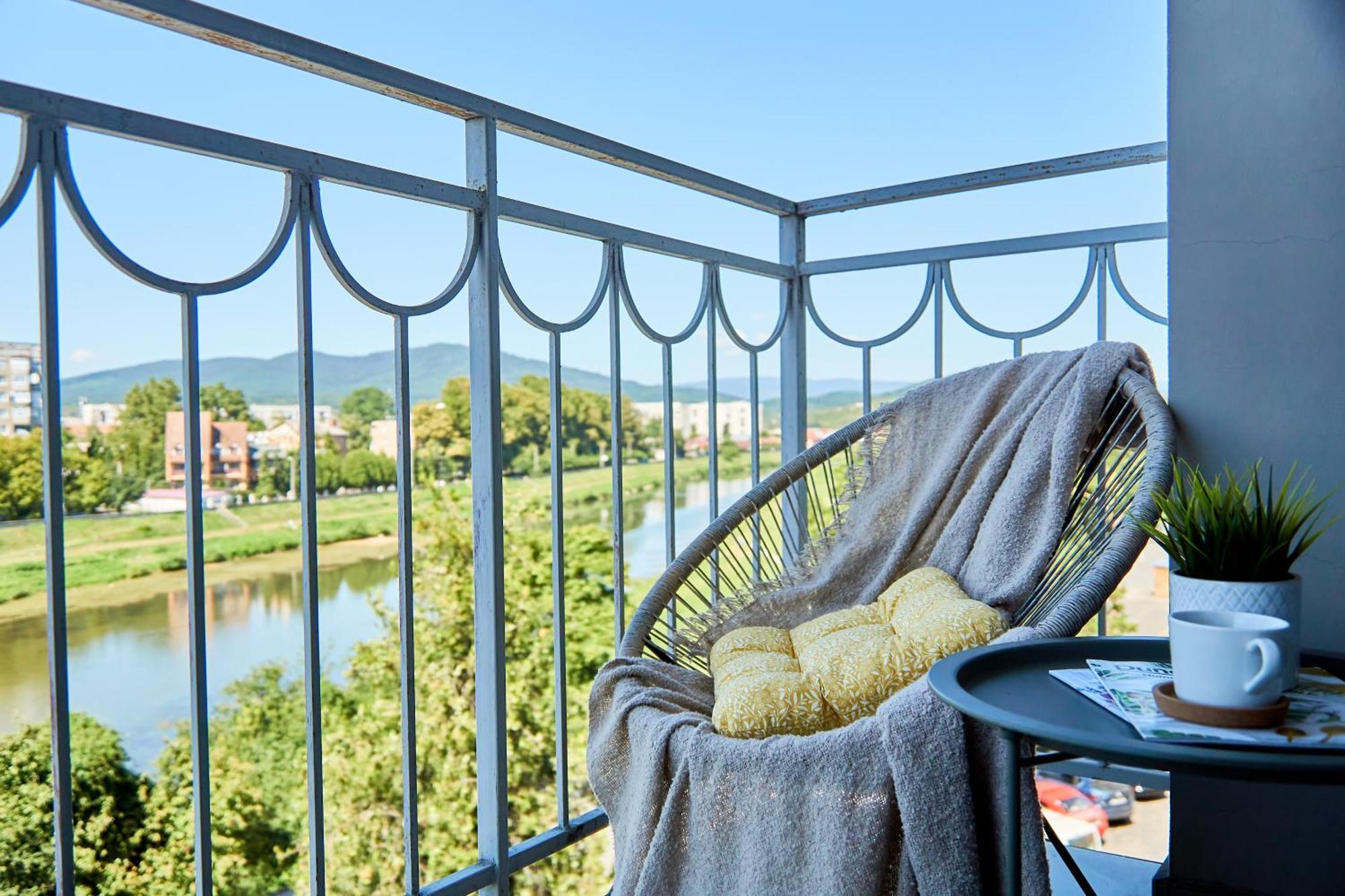 Wonderful Panoramic View Apartment Mukatschewo Exterior foto